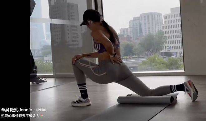 同居 朋友的妈妈