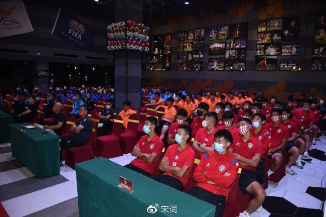 亚洲精品三级